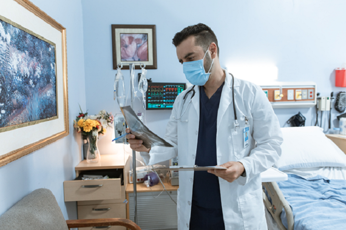 Entre as principais doenças que o gastroenterologista é responsável é o câncer de estômago