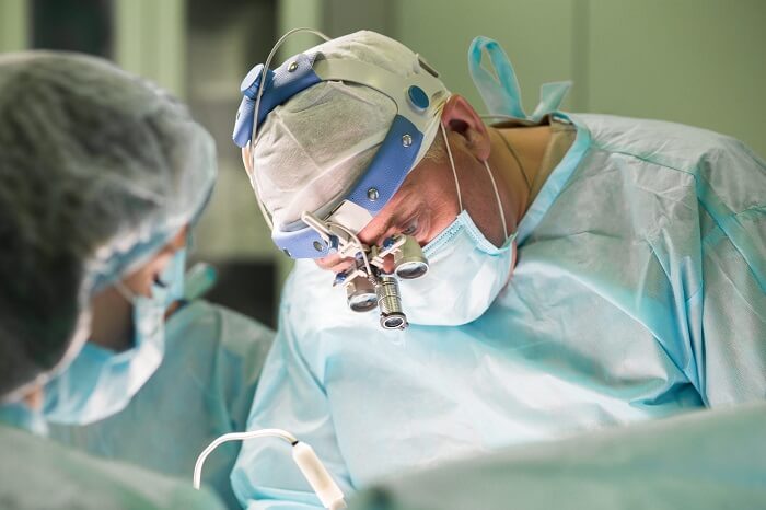 A residência médica de um cirurgião é obrigatória
