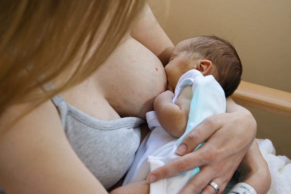 A amamentação reduz o risco do câncer de mama